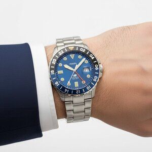 NWT Authentic Fossil Quartz Blue Dial Men's Watch